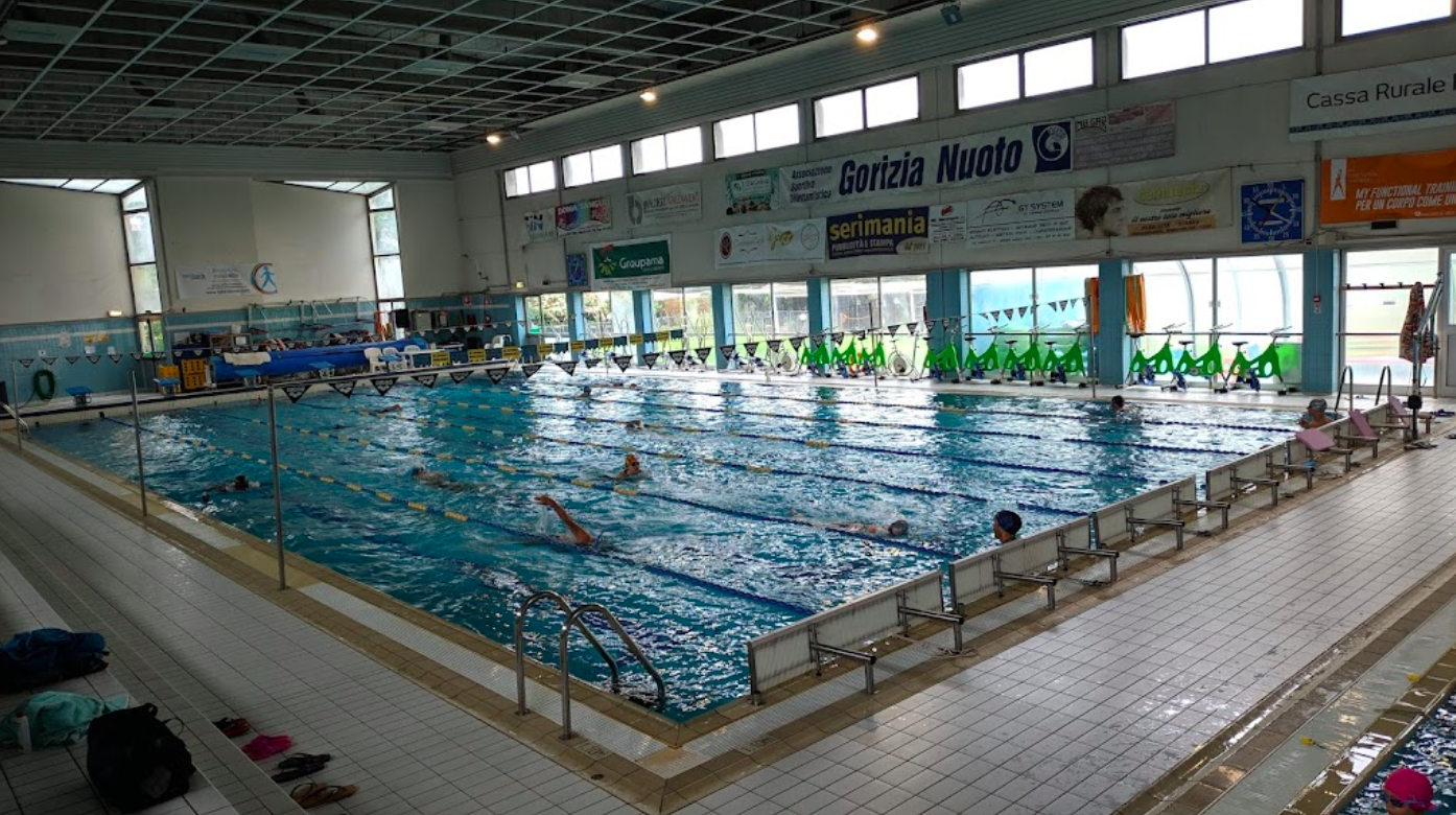 Maxi restyling in piscina a Gorizia, nuovo ingresso e più spazi interni